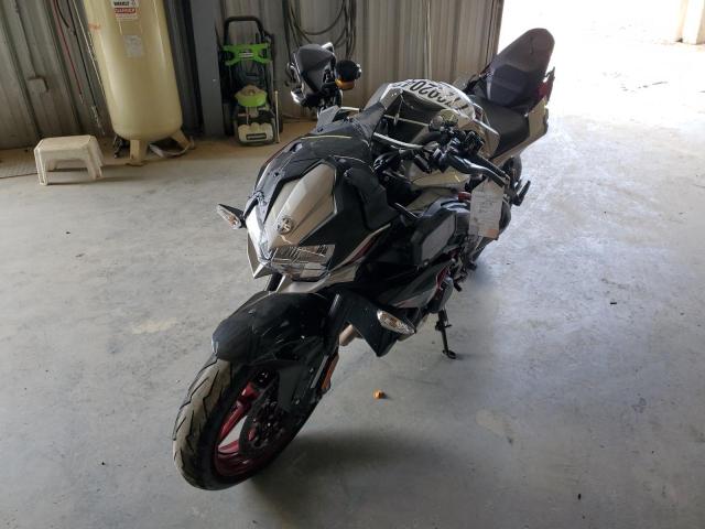 Изображение 2 2023 KAWASAKI ZR1000 K 2023 с VIN JKAZRCK18PA015557