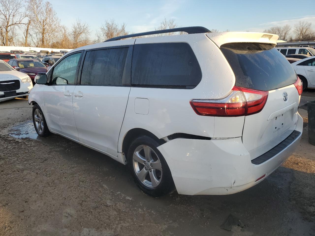 Image 2 of 2015 TOYOTA SIENNA LE 2015 with VIN 5TDKK3DC2FS612036