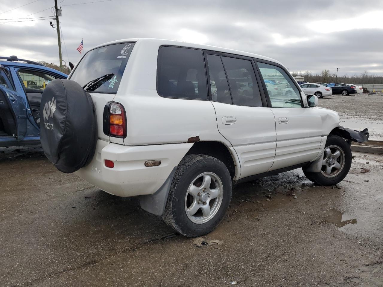 Image 3 of 2000 TOYOTA RAV4  2000 with VIN JT3GP10V9Y7070373