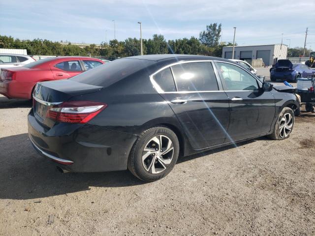 Obraz 3 z 2017 HONDA ACCORD LX 2017 z VIN 1HGCR2F32HA295111