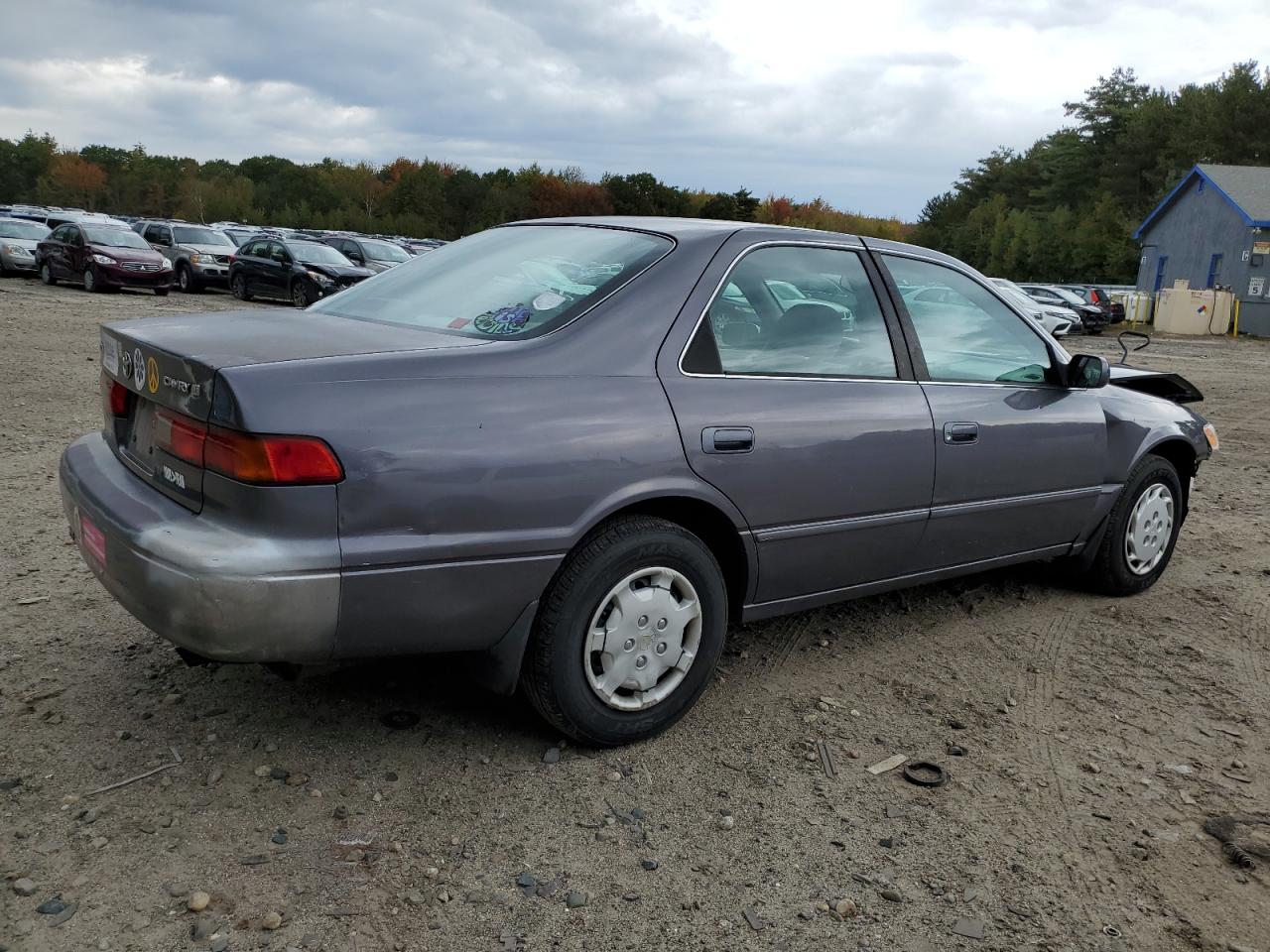 Изображение 3 1999 TOYOTA CAMRY CE 1999 с VIN 4T1BG22K6XU431102