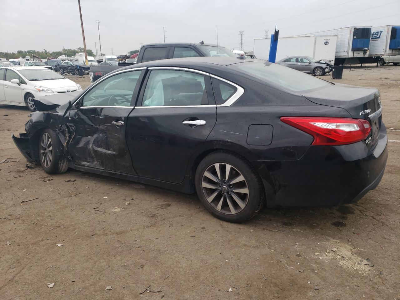 Obraz 2 z 2017 NISSAN ALTIMA 2.5 2017 z VIN 1N4AL3AP2HC210320