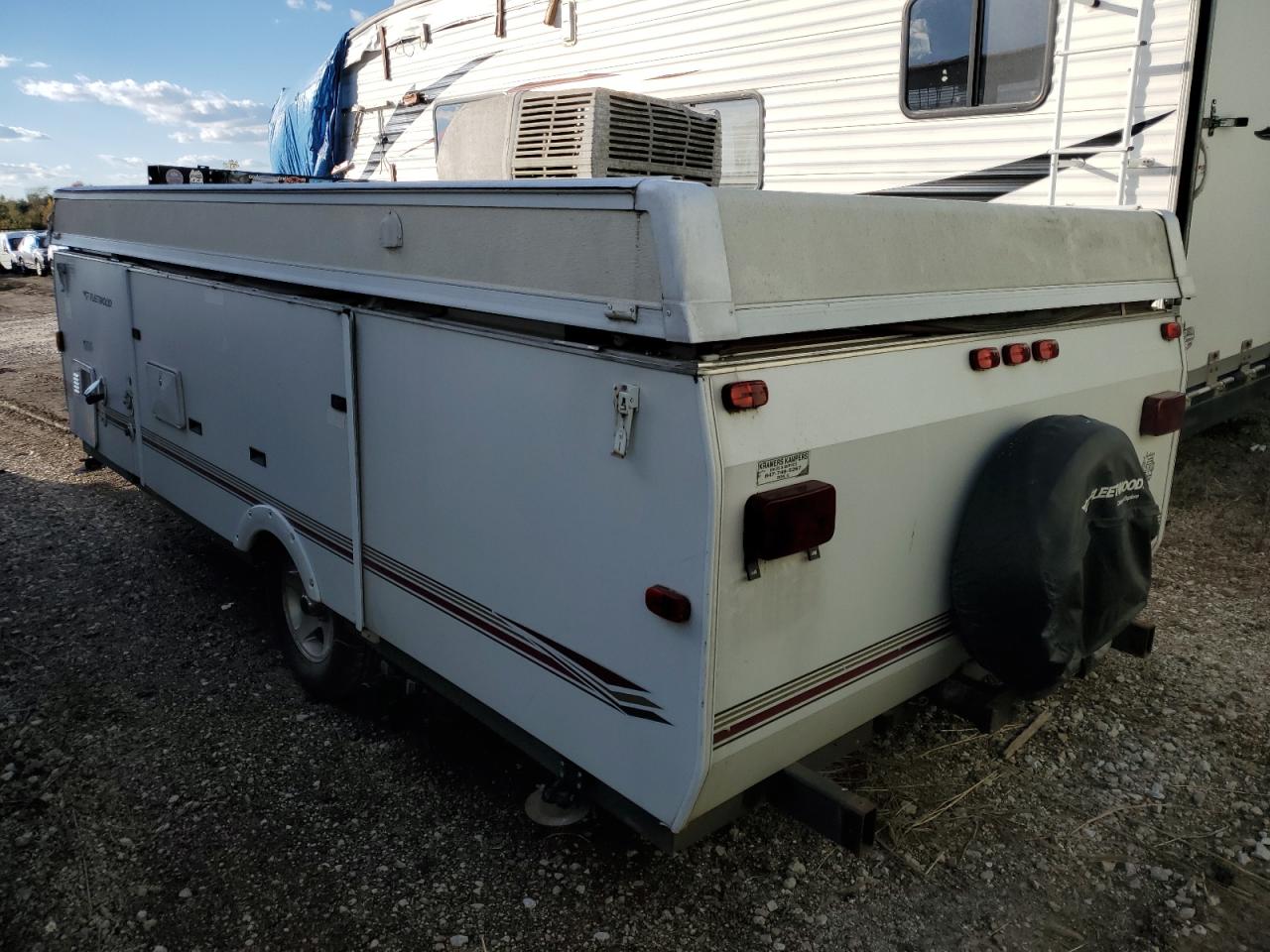 Image 3 of 2008 FLEETWOOD TRAILER 2008 with VIN 4CG631H1587208044