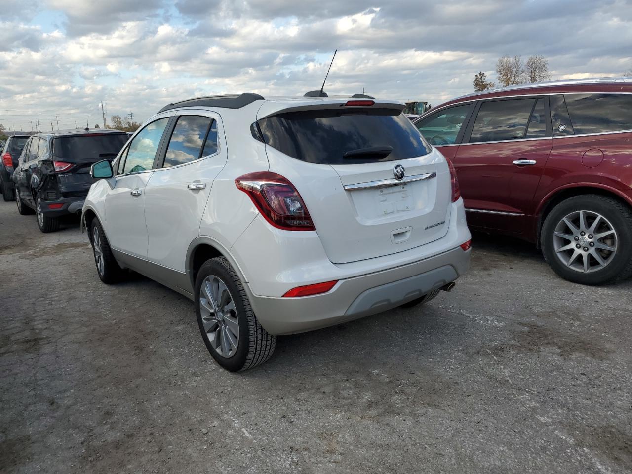 Изображение 2 2019 BUICK ENCORE PREFERRED 2019 с VIN KL4CJASB2KB962607