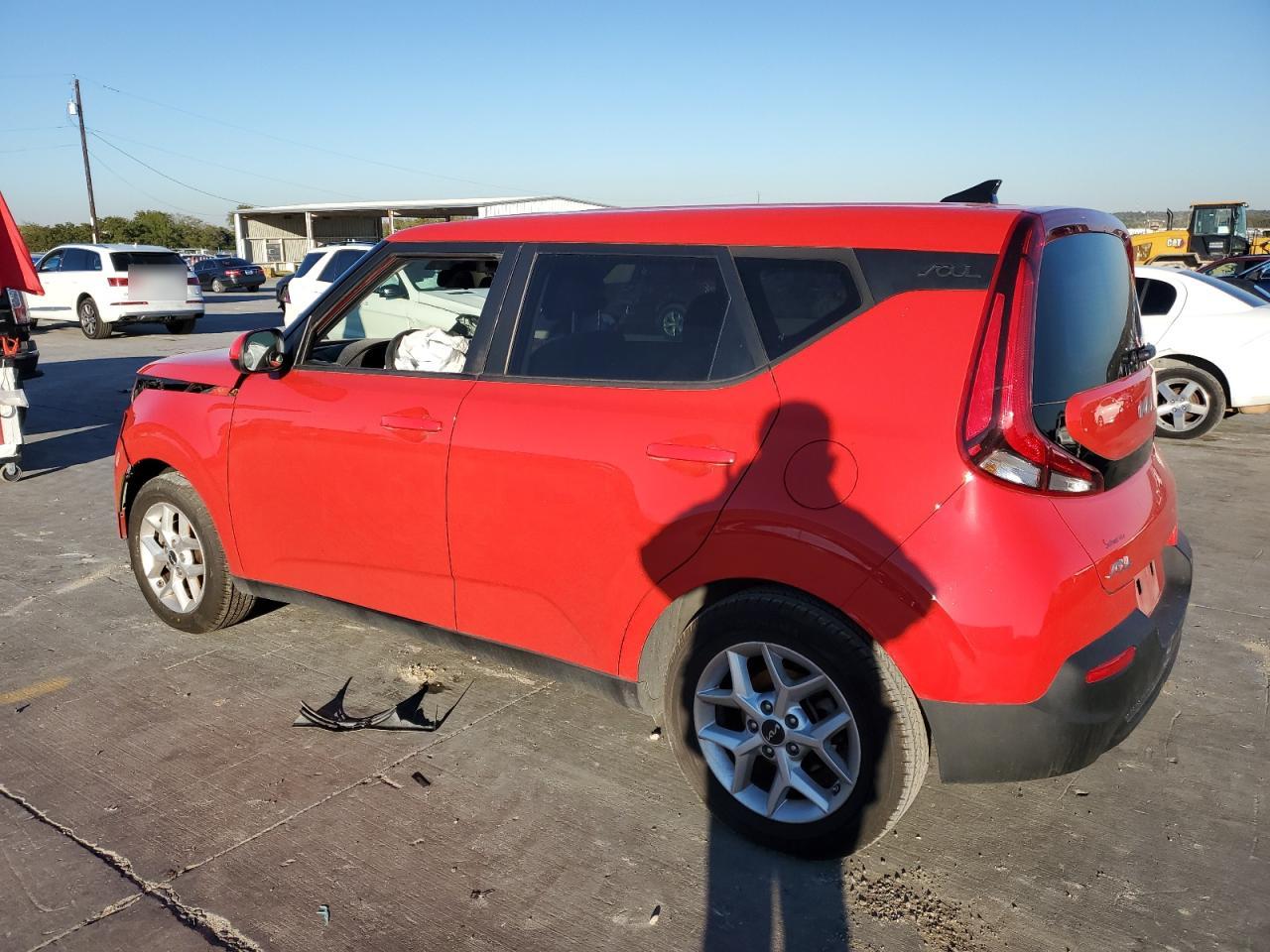 Obraz 2 z 2022 KIA SOUL LX 2022 z VIN KNDJ23AU4N7156476