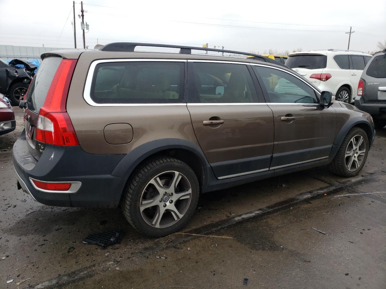 Image 3 of 2013 VOLVO XC70 T6 2013 with VIN YV4902BZXD1166568