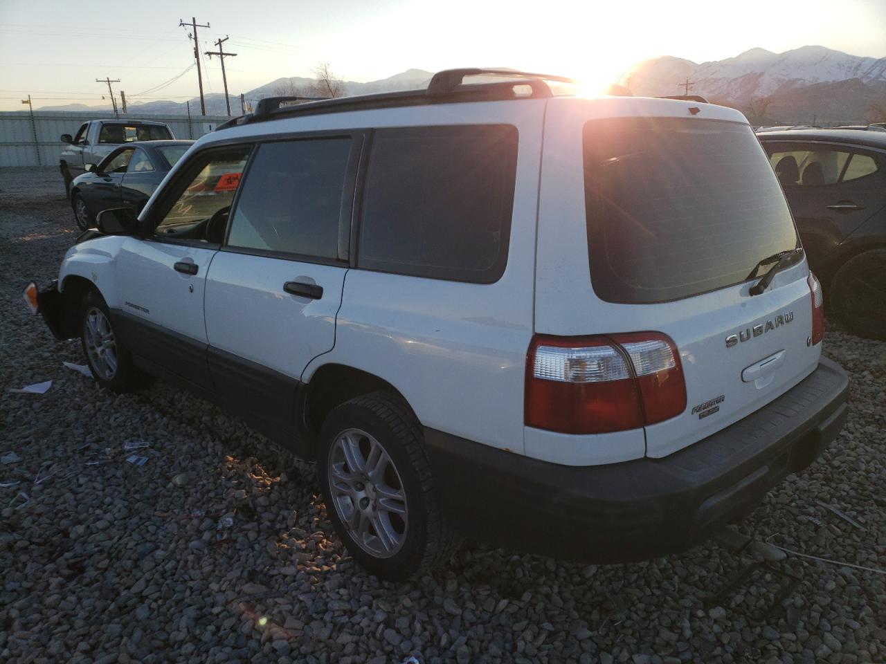 Image 2 of 2002 SUBARU FORESTER L 2002 with VIN JF1SF63572H717569