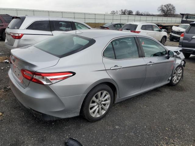 Obraz 3 z 2020 TOYOTA CAMRY LE 2020 z VIN 4T1C11AK6LU931174