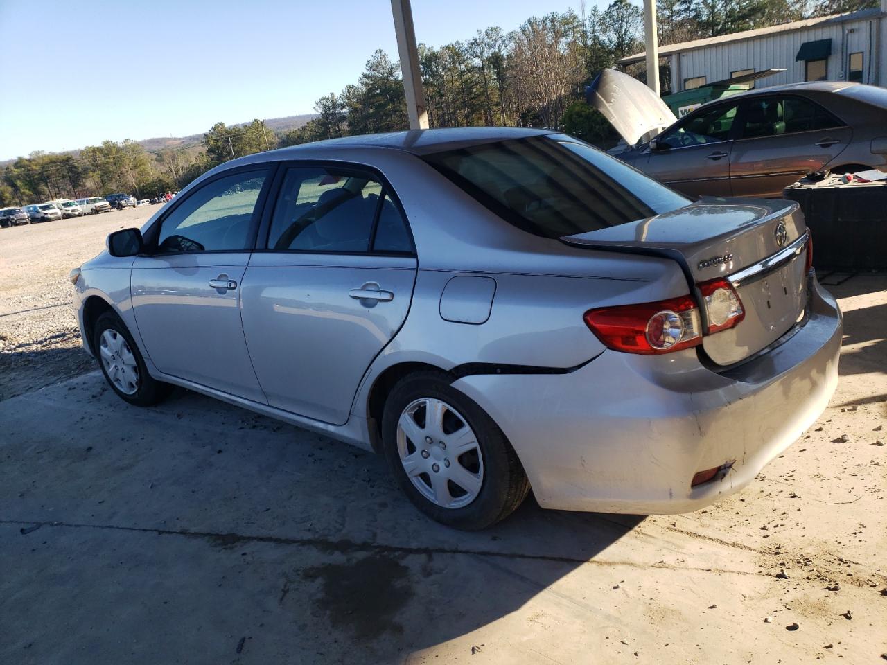 Obraz 2 z 2011 TOYOTA COROLLA BASE 2011 z VIN 2T1BU4EE8BC747931