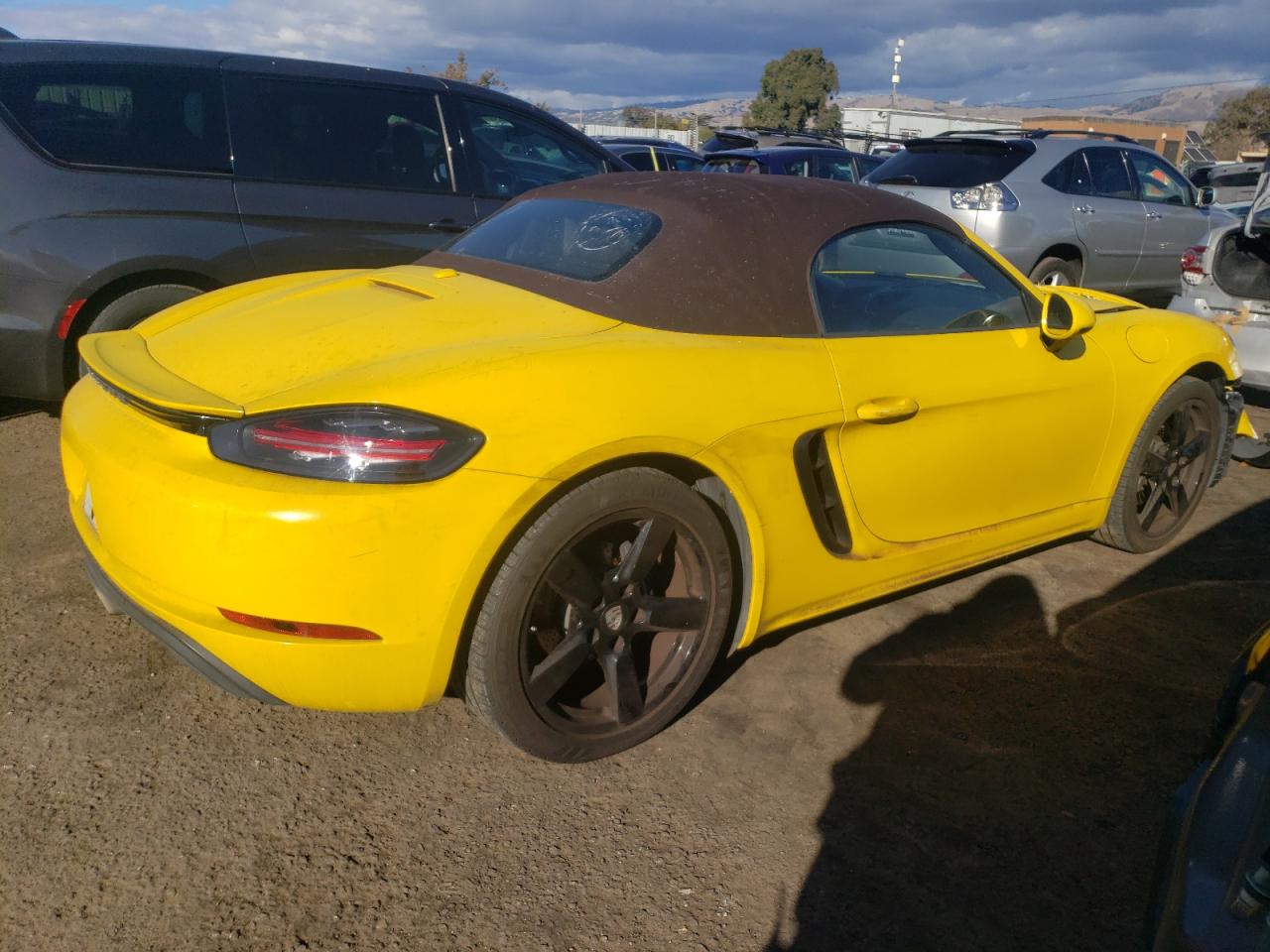 Изображение 3 Porsche Boxster Base 2019 с VIN WP0CA2A87KS211262