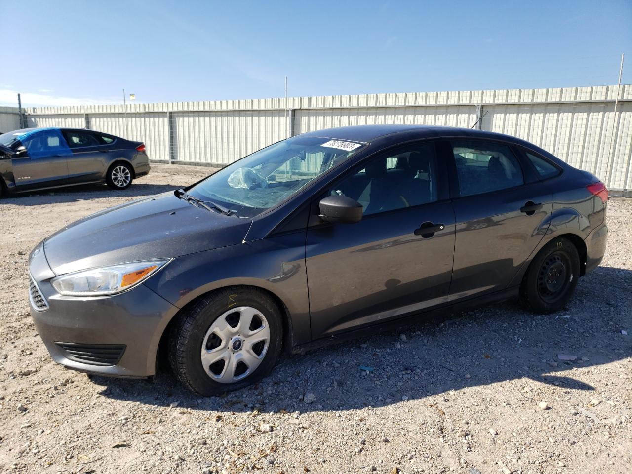 Изображение 1 2018 FORD FOCUS S 2018 с VIN 1FADP3E26JL311155