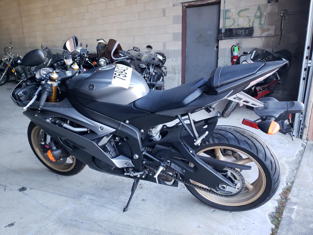 Изображение 3 2014 YAMAHA YZFR6  2014 с VIN JYARJ16E7EA031420