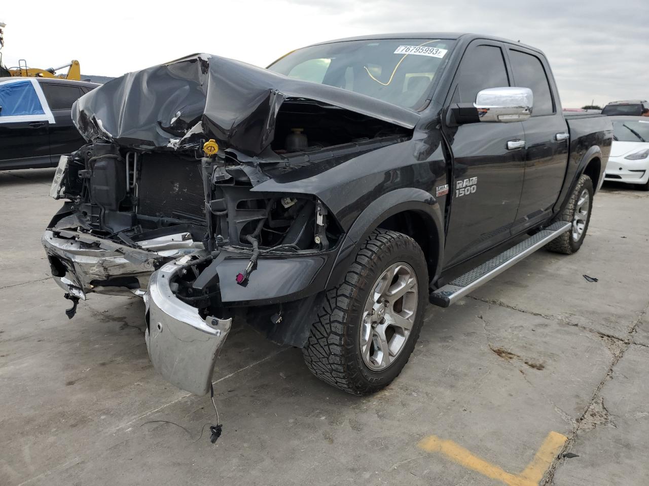 Obraz 1 z 2017 RAM 1500 LARAMIE 2017 z VIN 1C6RR7NT5HS823992