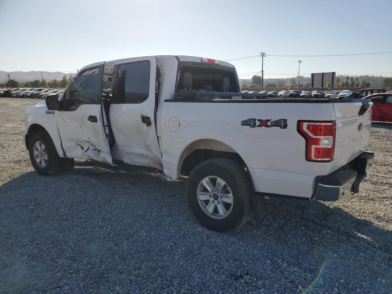 Изображение 2 2020 FORD F150 SUPERCREW 2020 с VIN 1FTEW1E41LKE82542