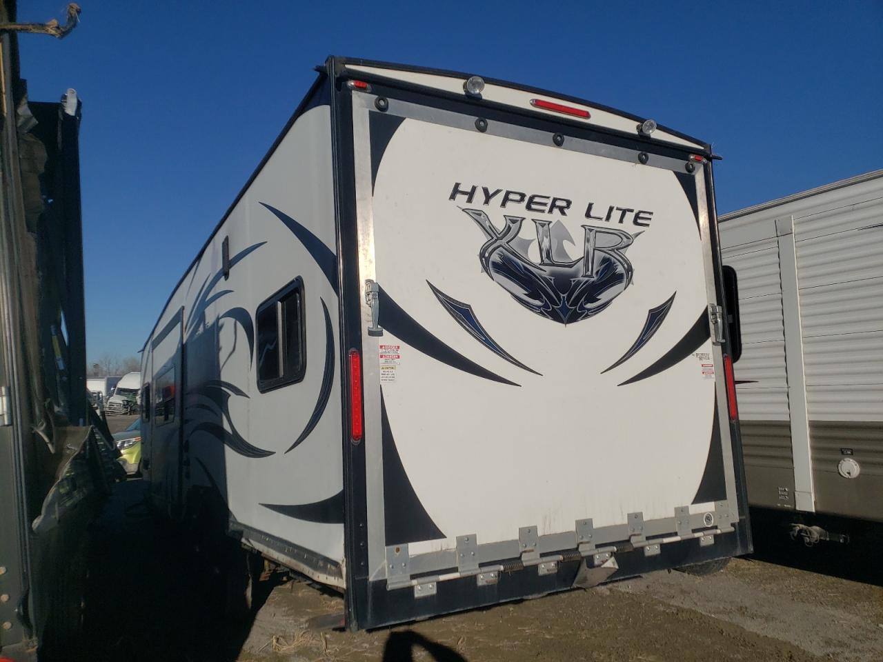Изображение 3 2015 WILDWOOD HYPER LITE 2015 с VIN 4X4TXLC26FF158687