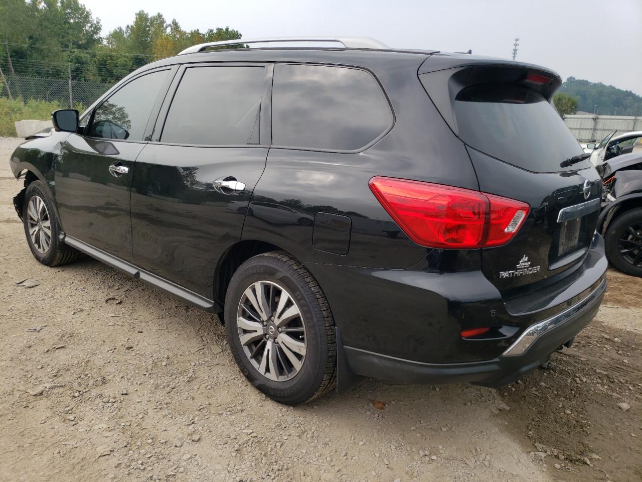 Image 2 of 2017 NISSAN PATHFINDER S 2017 with VIN 5N1DR2MM1HC670274