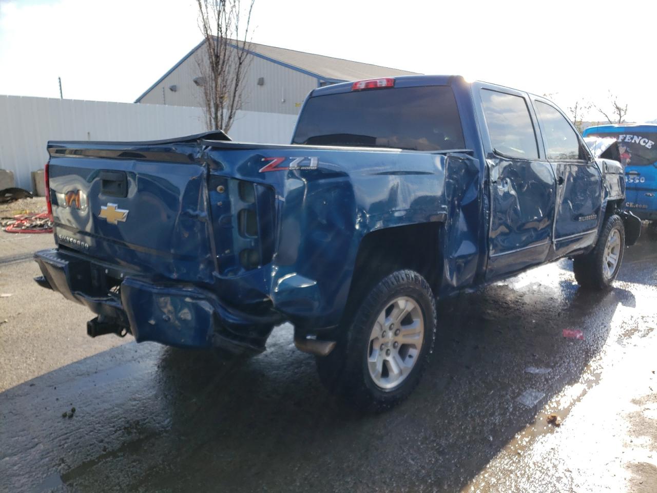 Image 3 of 2018 CHEVROLET SILVERADO K1500 LT 2018 with VIN 3GCUKREC8JG348497
