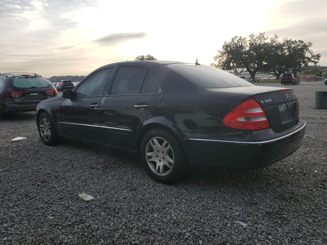 Image 2 of 2004 MERCEDES-BENZ E 320 2004 with VIN WDBUF65J94A522077