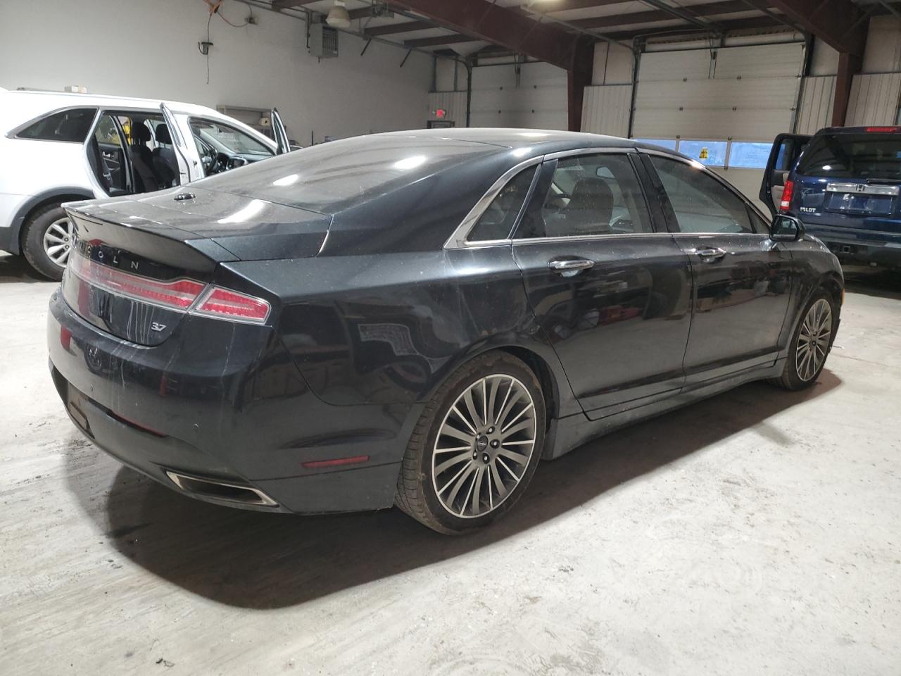 Image 3 of 2013 LINCOLN MKZ  2013 with VIN 3LN6L2GK0DR817328