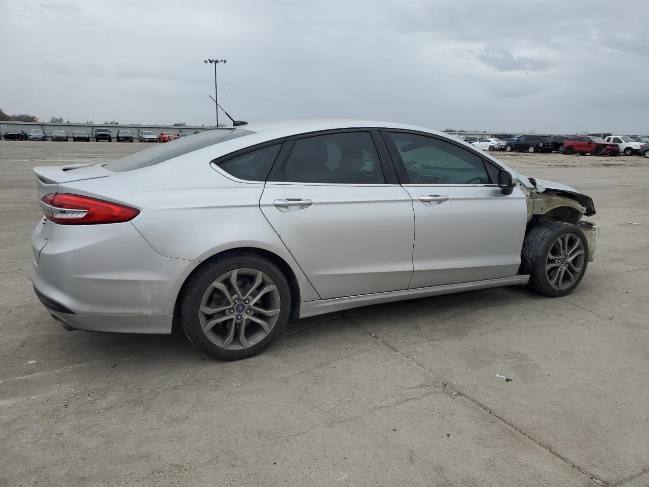 Image 3 of 2017 FORD FUSION SE 2017 with VIN 3FA6P0H78HR186458
