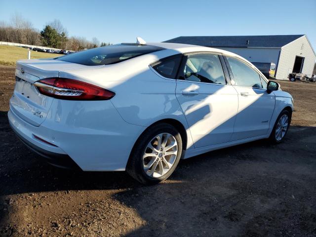 Image 3 of 2019 FORD FUSION SE 2019 with VIN 3FA6P0LU1KR212855