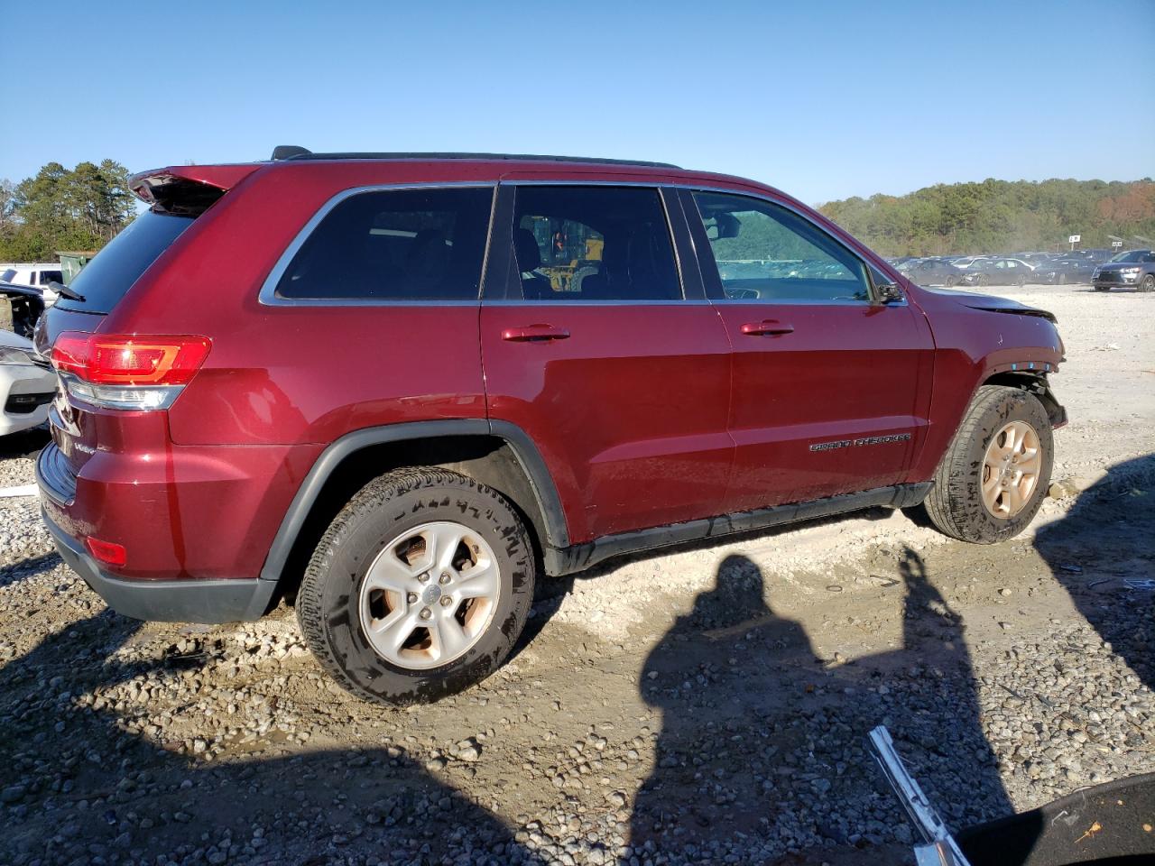 Image 3 of 2017 JEEP GRAND CHEROKEE LAREDO 2017 with VIN 1C4RJEAG2HC740107