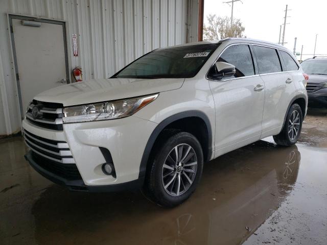 Image 1 of 2018 TOYOTA HIGHLANDER SE 2018 with VIN 5TDKZRFH8JS539996