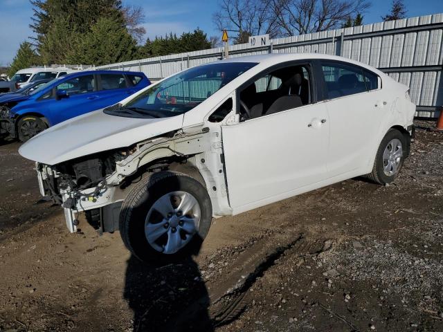 Image 1 of 2016 KIA FORTE LX 2016 with VIN KNAFK4A62G5476792