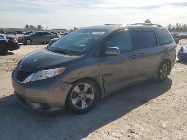 Obraz 2012 TOYOTA SIENNA LE 2012