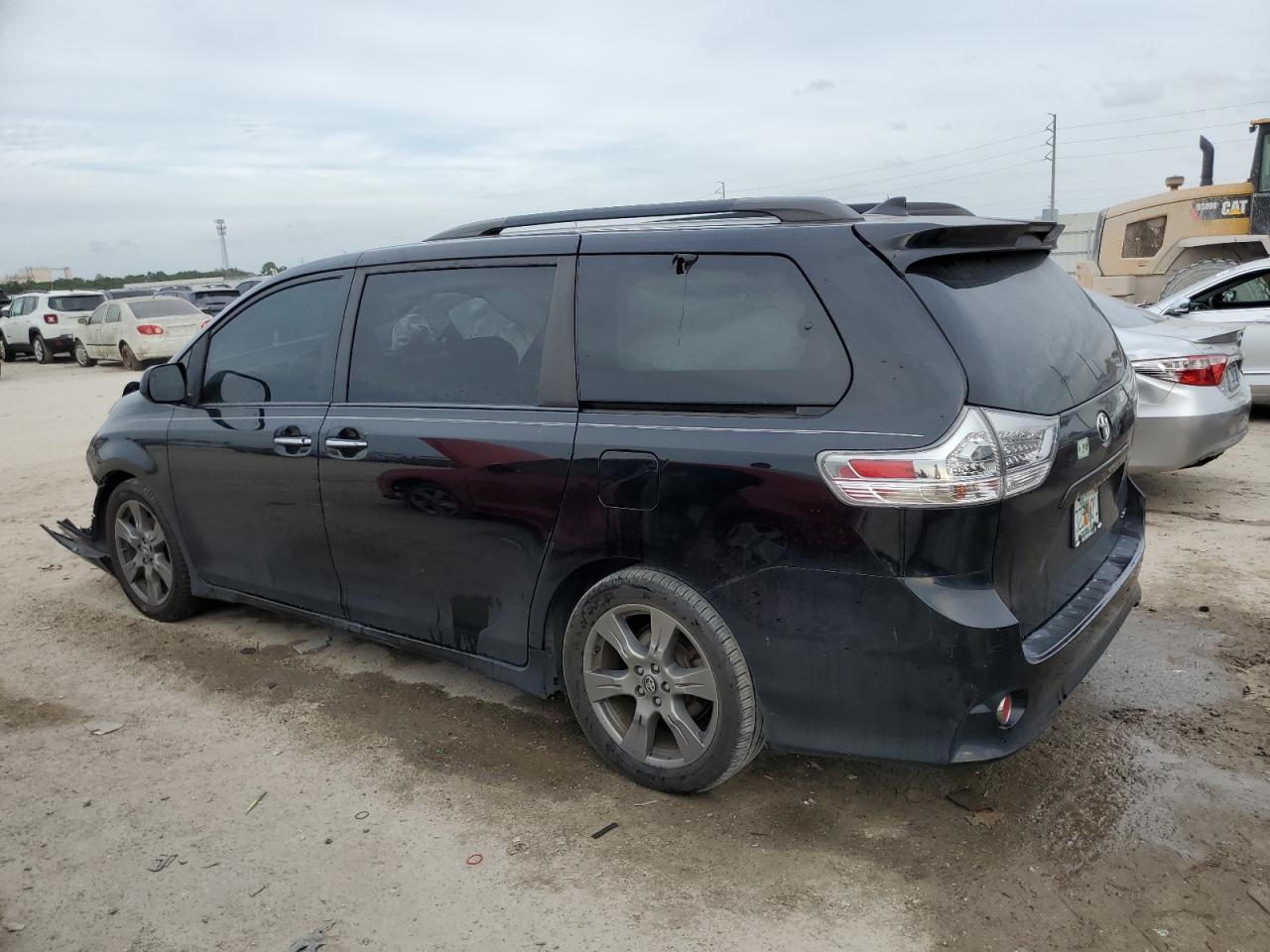 Obraz 2 z 2018 TOYOTA SIENNA SE 2018 z VIN 5TDXZ3DC5JS954428