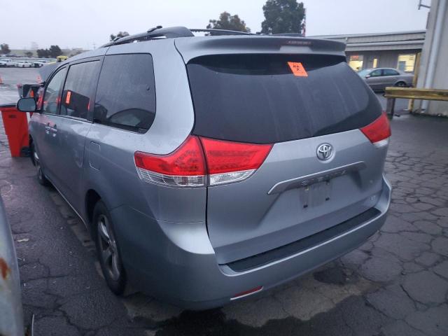 Obraz 2 z 2014 TOYOTA SIENNA LE 2014 z VIN 5TDKK3DC9ES422104