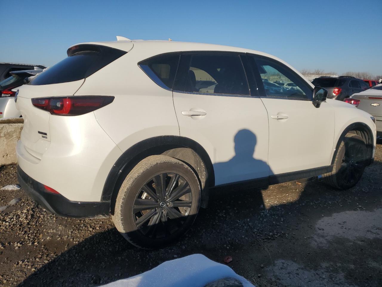 Image 3 of 2022 MAZDA CX-5  2022 with VIN JM3KFBAY4N0531076