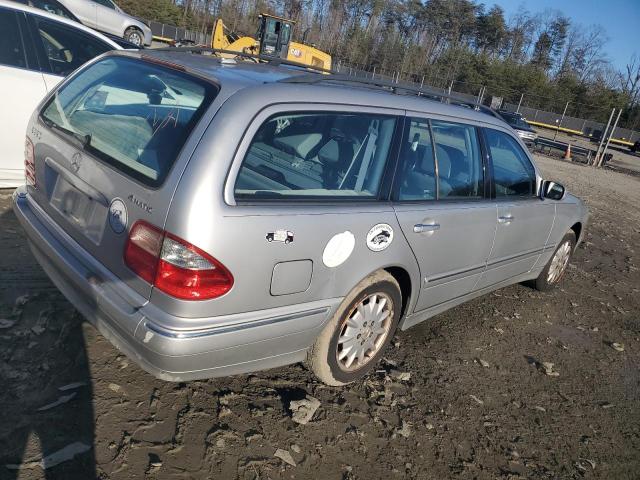 Obraz 3 z 2001 MERCEDES-BENZ E 320 4MATIC 2001 z VIN WDBJH82JX1X043768