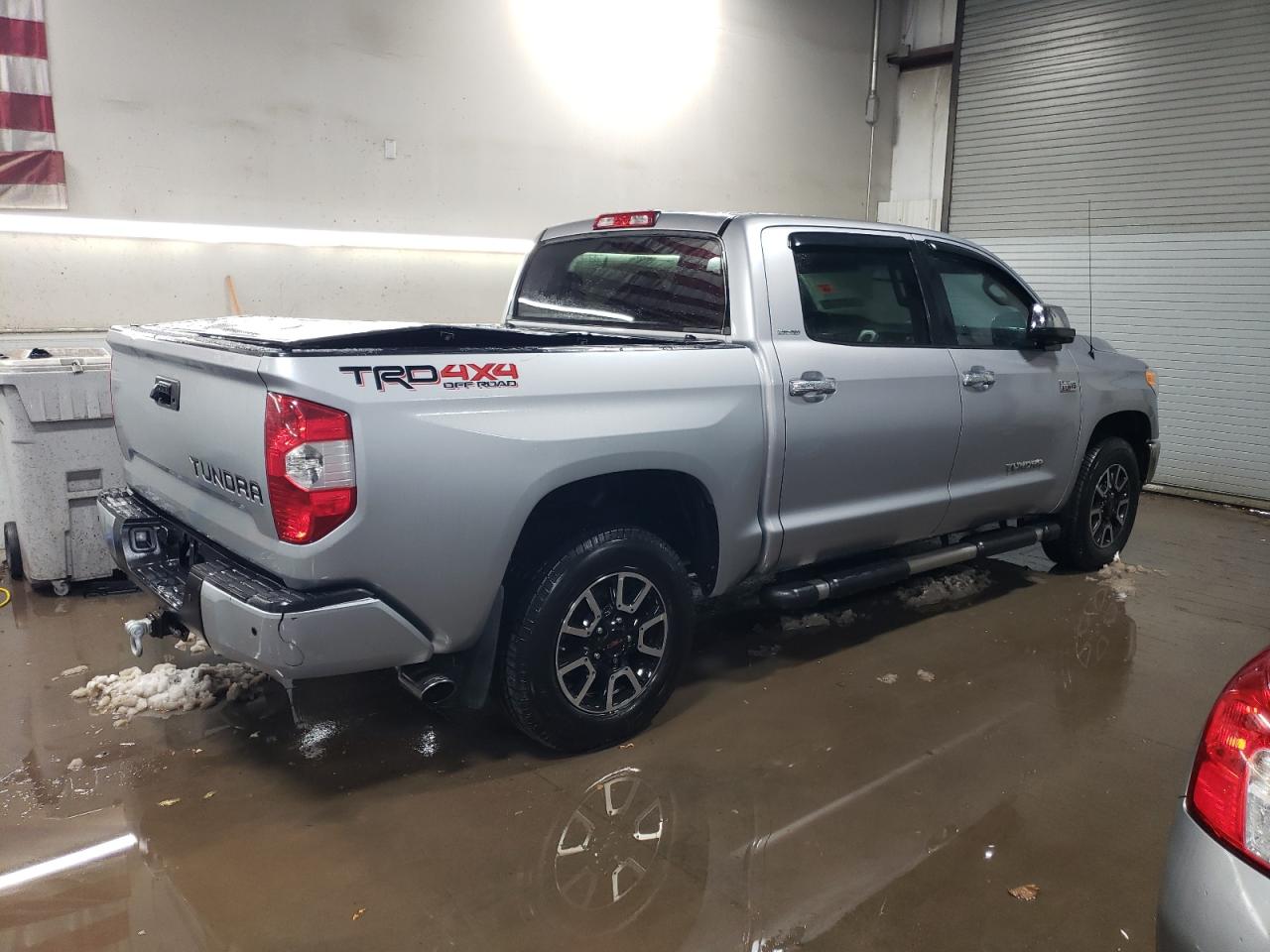Image 3 of 2016 TOYOTA TUNDRA CREWMAX LIMITED 2016 with VIN 5TFHW5F16GX524382