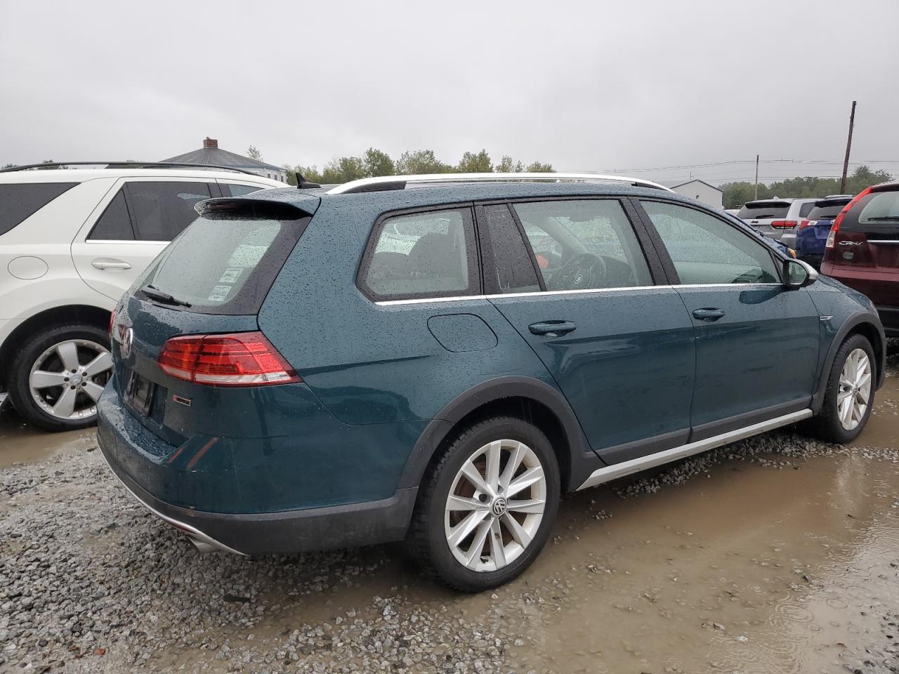 Image 3 of 2019 VOLKSWAGEN GOLF ALLTRACK S 2019 with VIN 3VWH17AU5KM505894