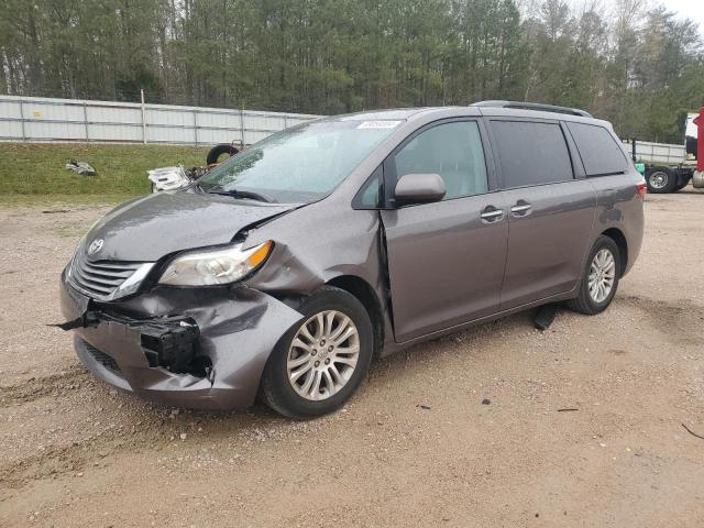 Изображение 2015 TOYOTA SIENNA XLE 2015