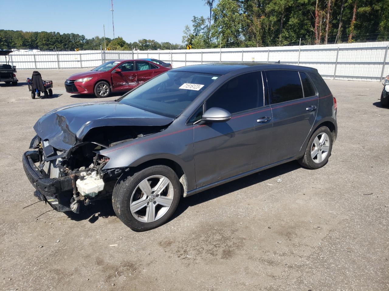 2017 VOLKSWAGEN GOLF S 2017 image