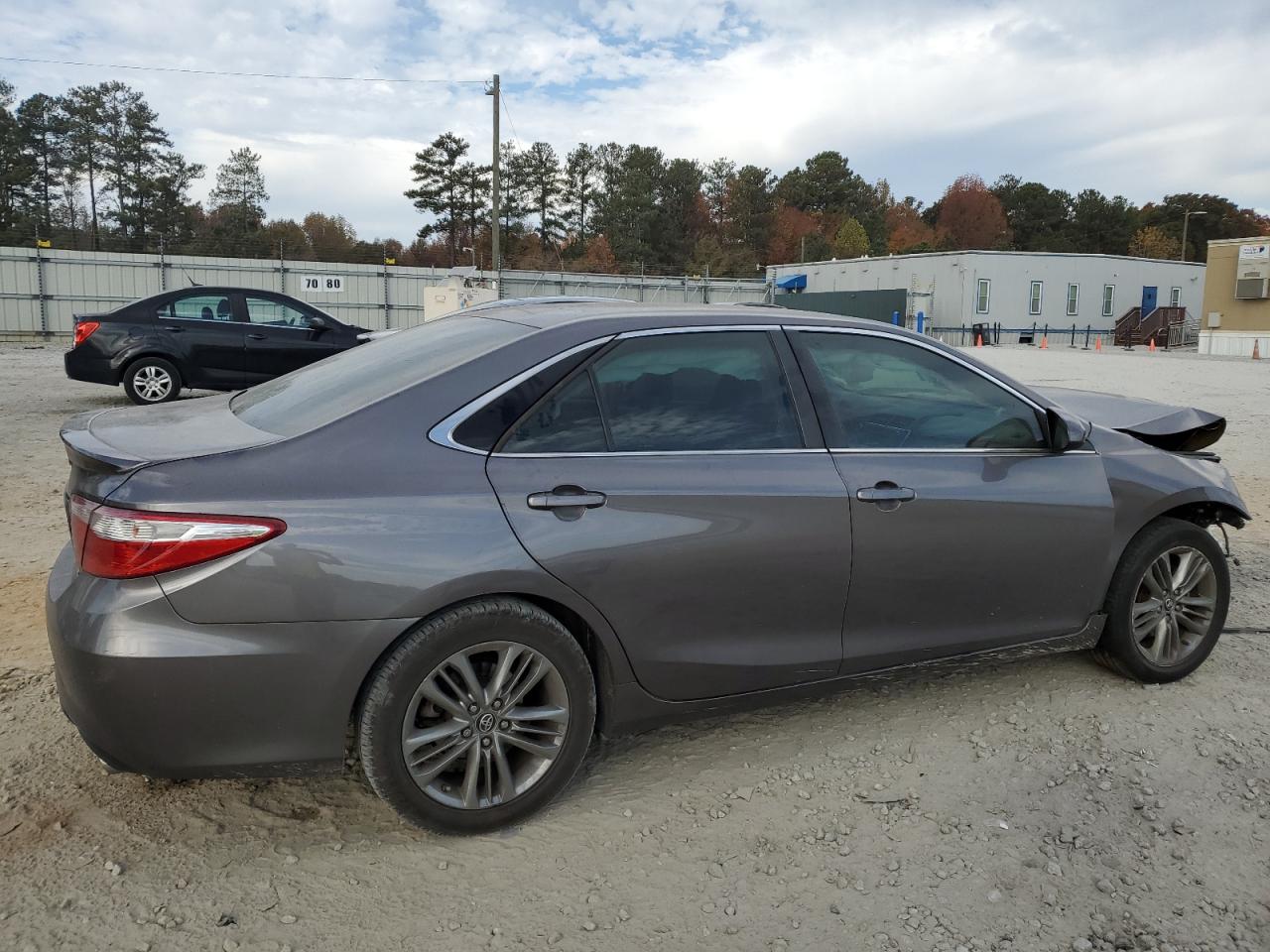 Image 3 of 2017 TOYOTA CAMRY LE 2017 with VIN 4T1BF1FKXHU626984