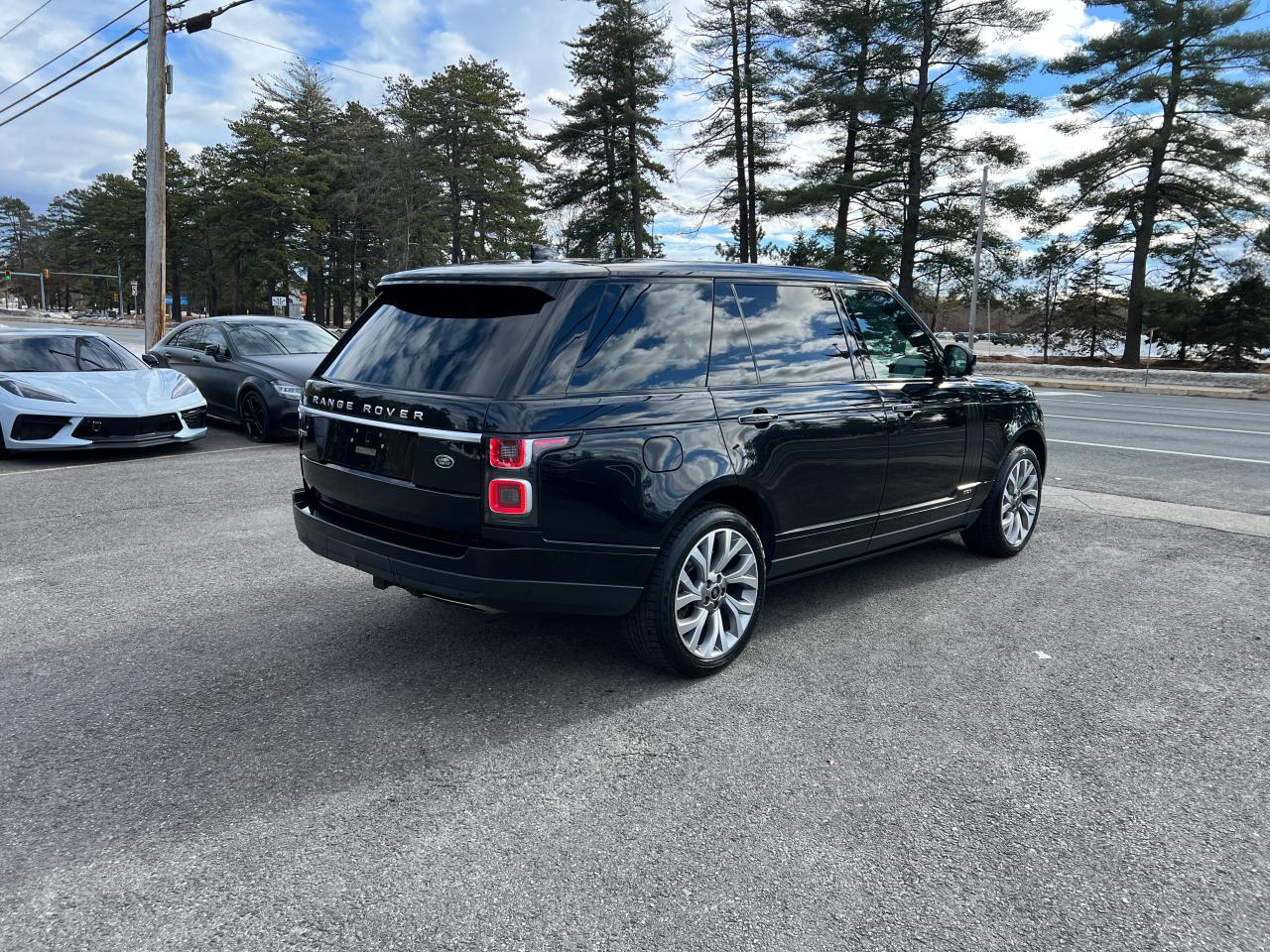 Obraz 3 z 2019 LAND ROVER RANGE ROVER AUTOBIOGRAPHY 2019 z VIN SALGV5RE3KA558992