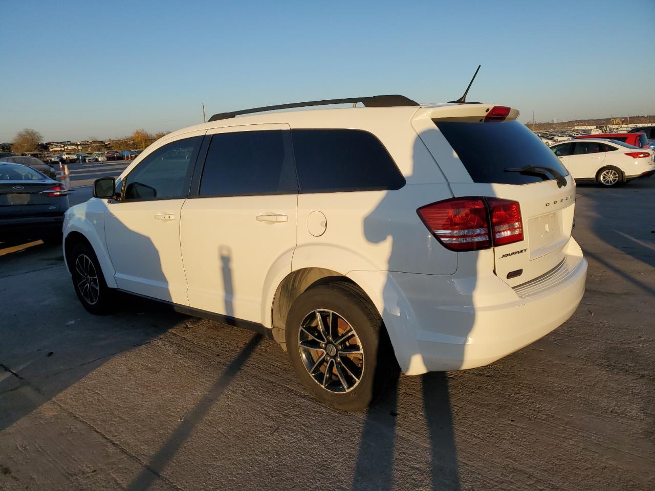 Image 2 of 2018 DODGE JOURNEY SE 2018 with VIN 3C4PDCAB4JT229760