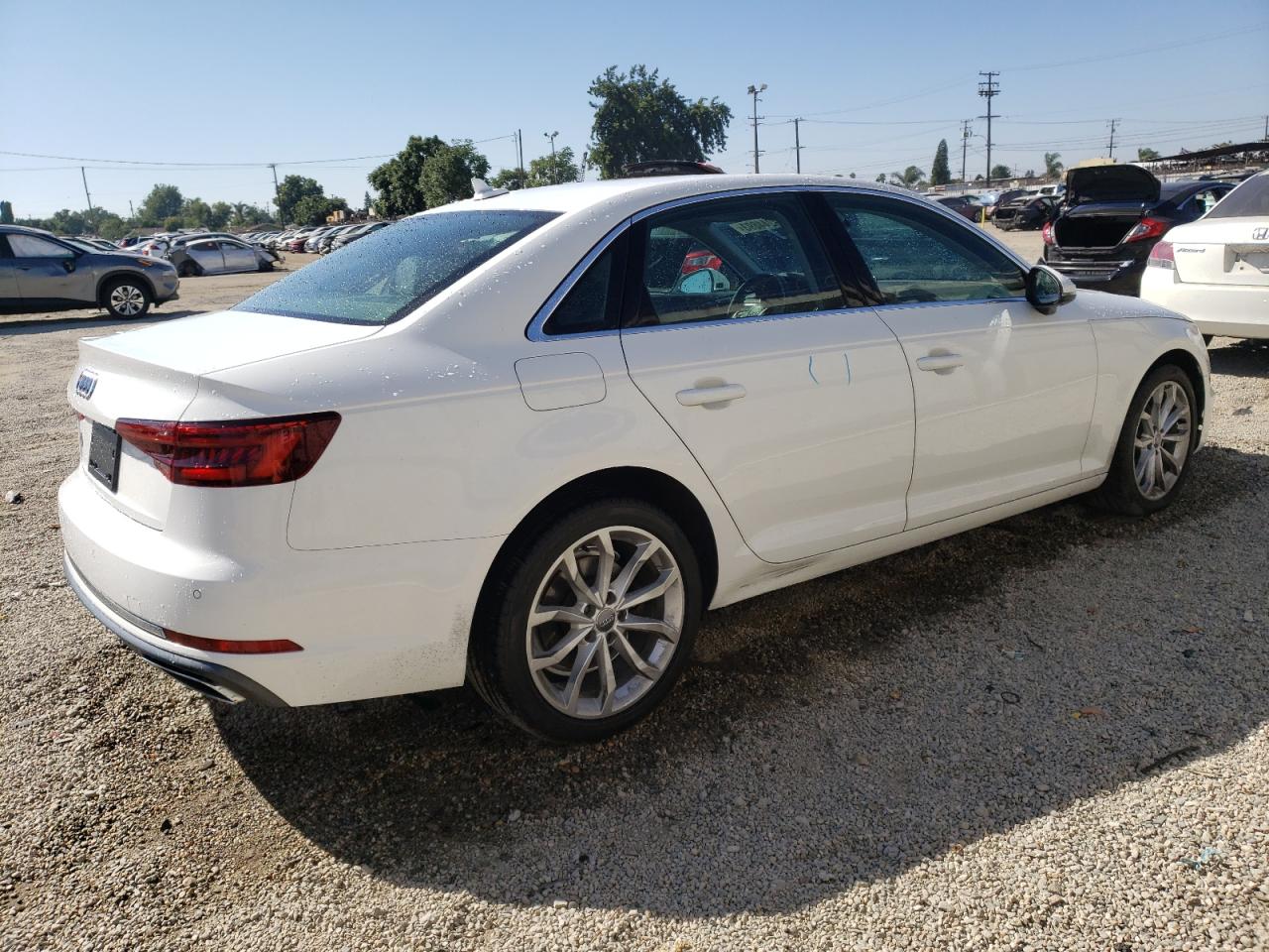 Изображение 3 2019 AUDI A4 PREMIUM PLUS 2019 с VIN WAUHMAF46KA066764