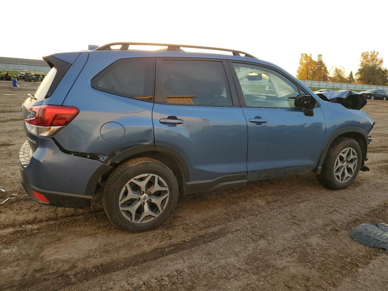 Image 3 of 2022 SUBARU FORESTER PREMIUM 2022 with VIN JF2SKADC4NH438172