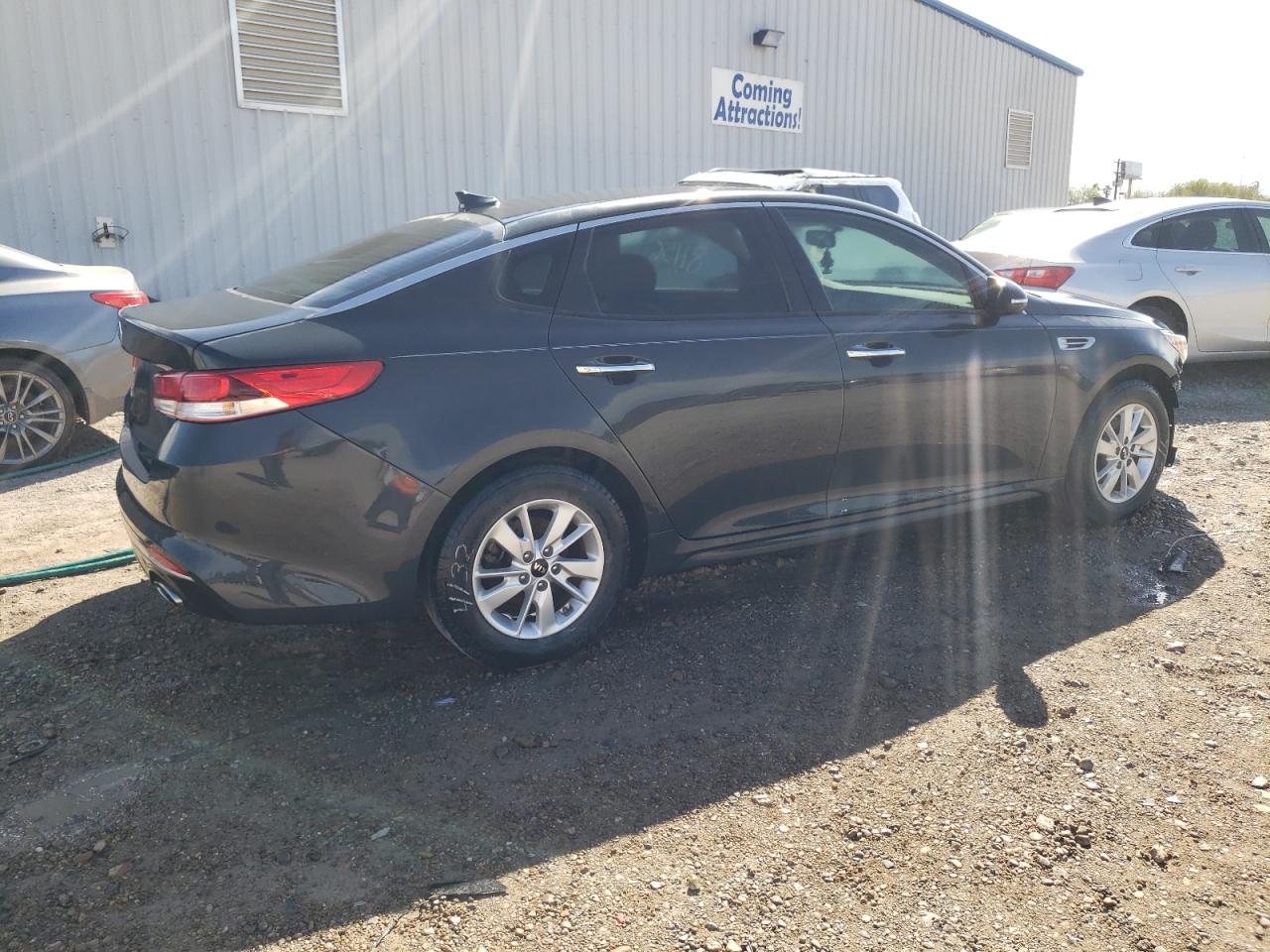 Obraz 3 z 2016 KIA OPTIMA LX 2016 z VIN 5XXGT4L31GG078573