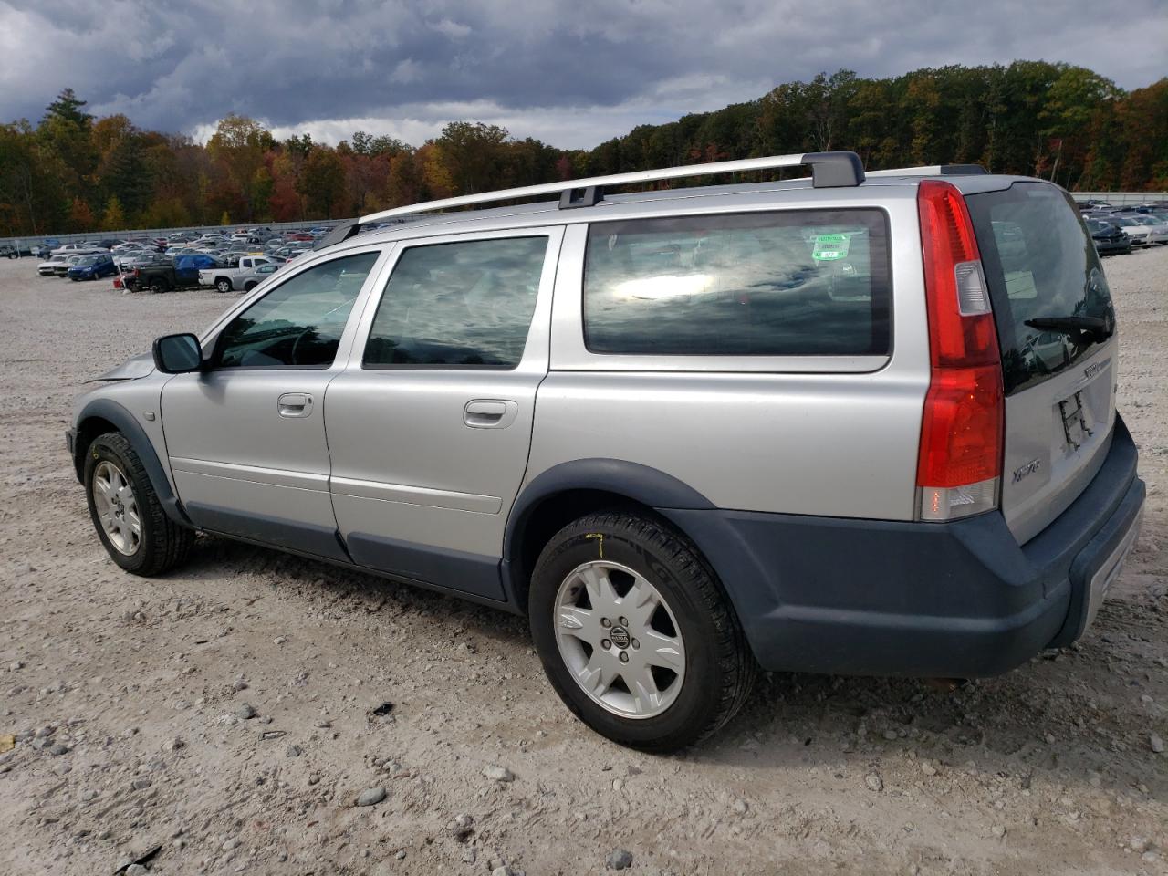 Image 2 of 2005 VOLVO XC70  2005 with VIN YV1SZ592251200745