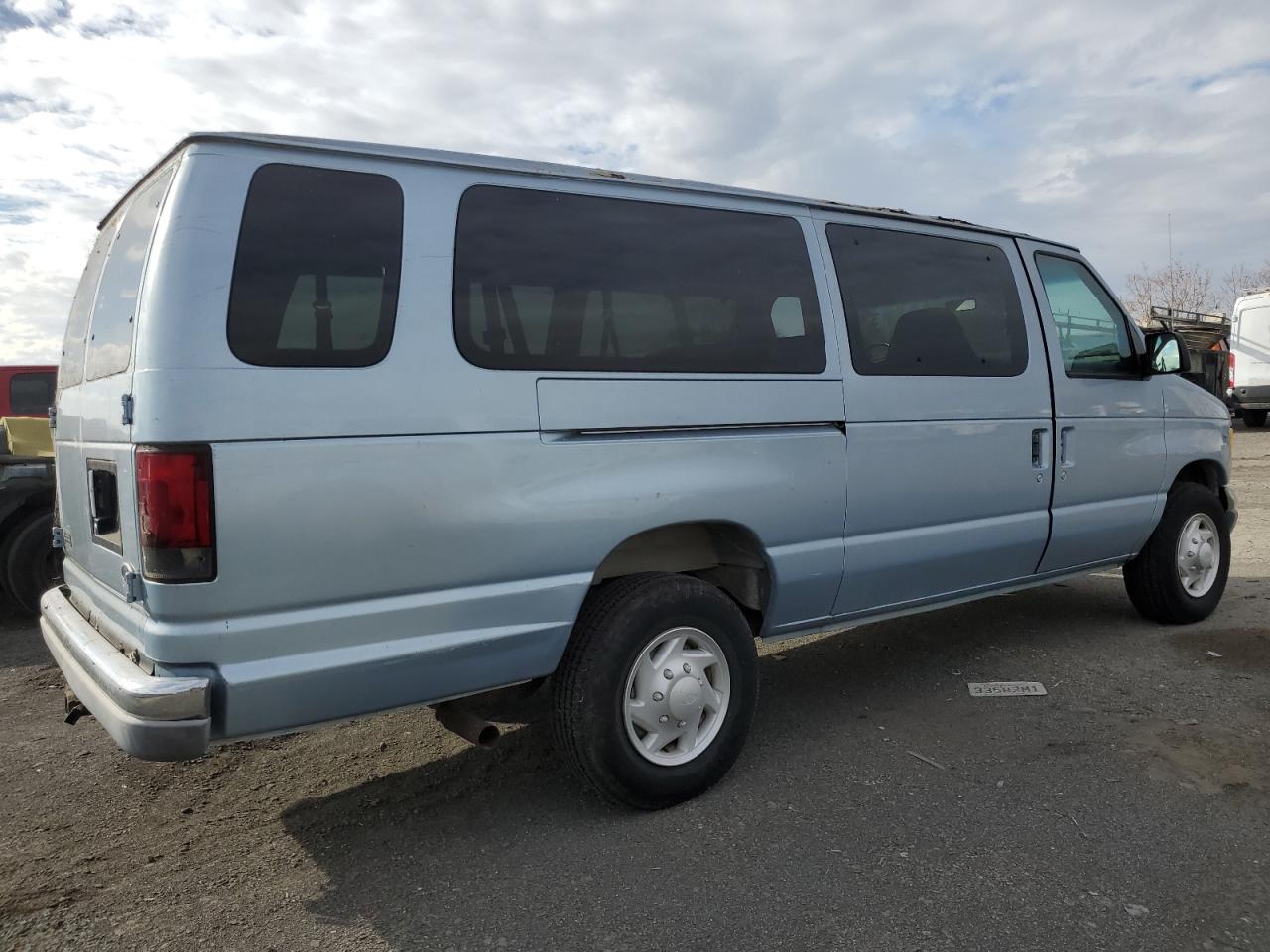 Image 3 of 1999 FORD ECONOLINE E350 SUPER DUTY WAGON 1999 with VIN 1FBSS31L5XHB22222