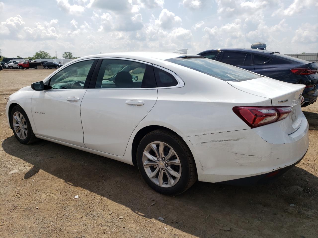 Изображение 2 2022 CHEVROLET MALIBU LT 2022 с VIN 1G1ZD5ST5NF120325