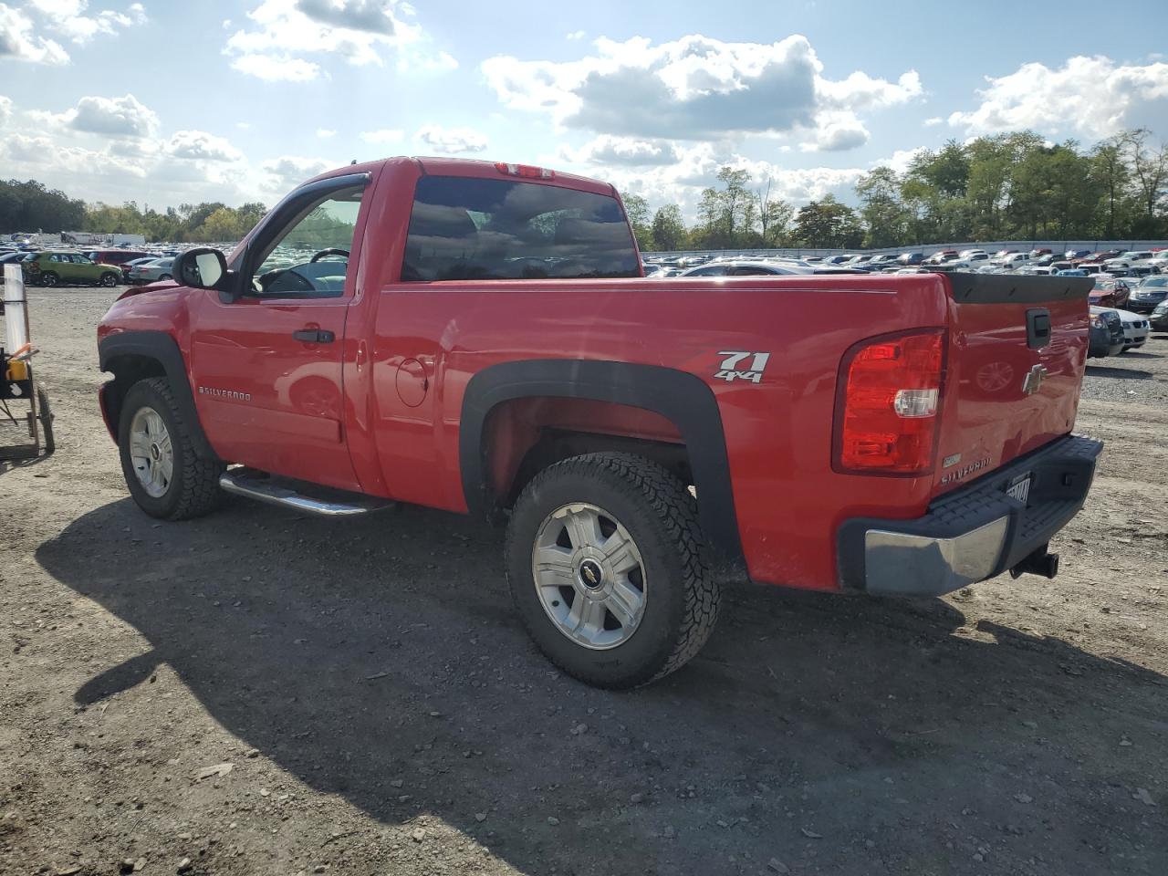 Image 2 of 2007 CHEVROLET SILVERADO K1500 2007 with VIN 1GCEK14037Z621786