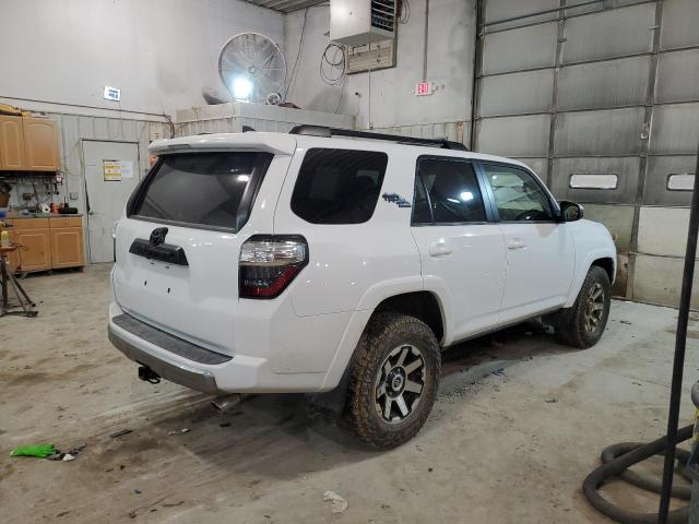 Obraz 3 z 2020 TOYOTA 4RUNNER SR5/SR5 PREMIUM 2020 z VIN JTEBU5JR2L5827816