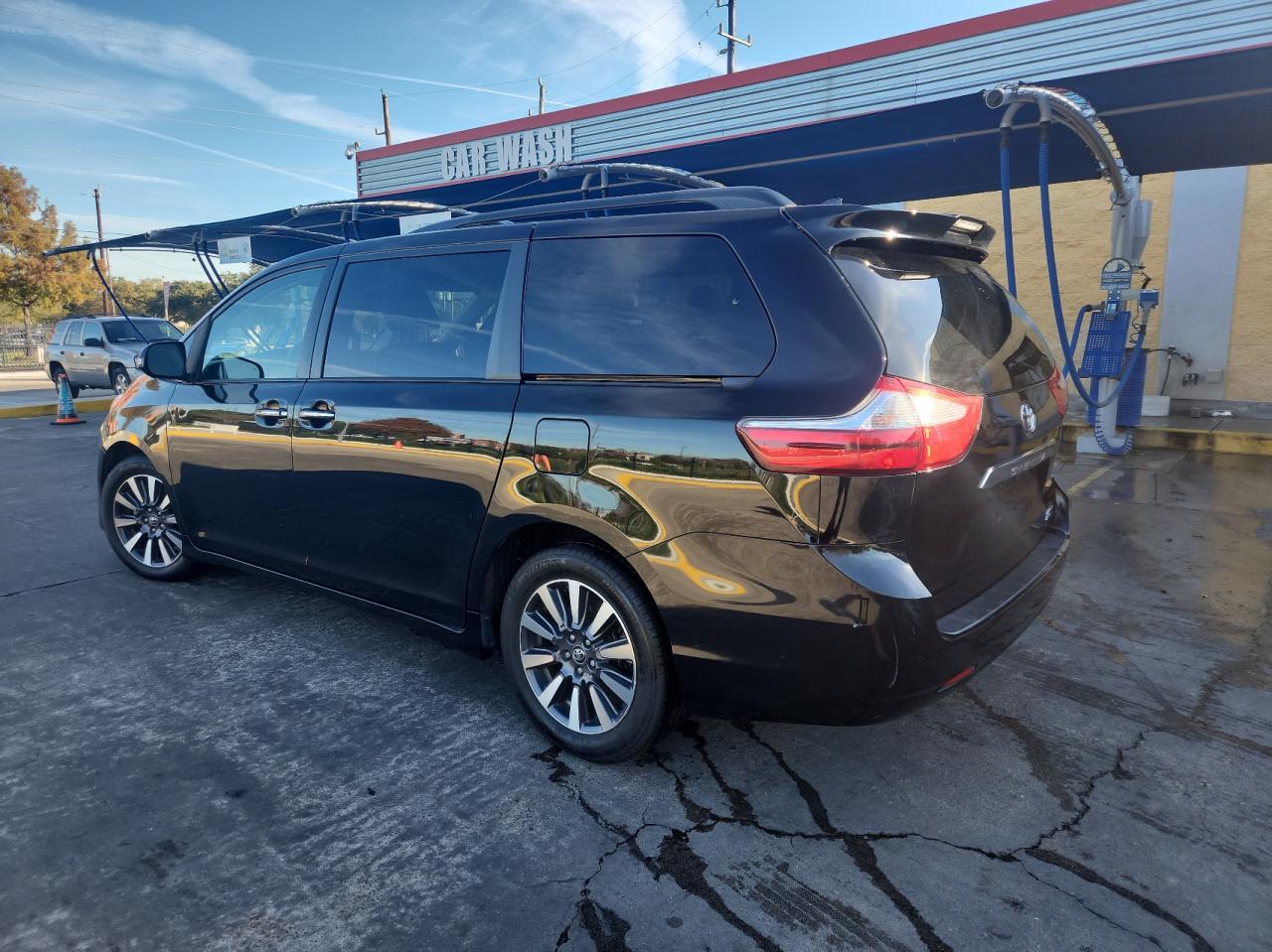 Obraz 3 z 2019 TOYOTA SIENNA XLE 2019 z VIN 5TDDZ3DC8KS223979