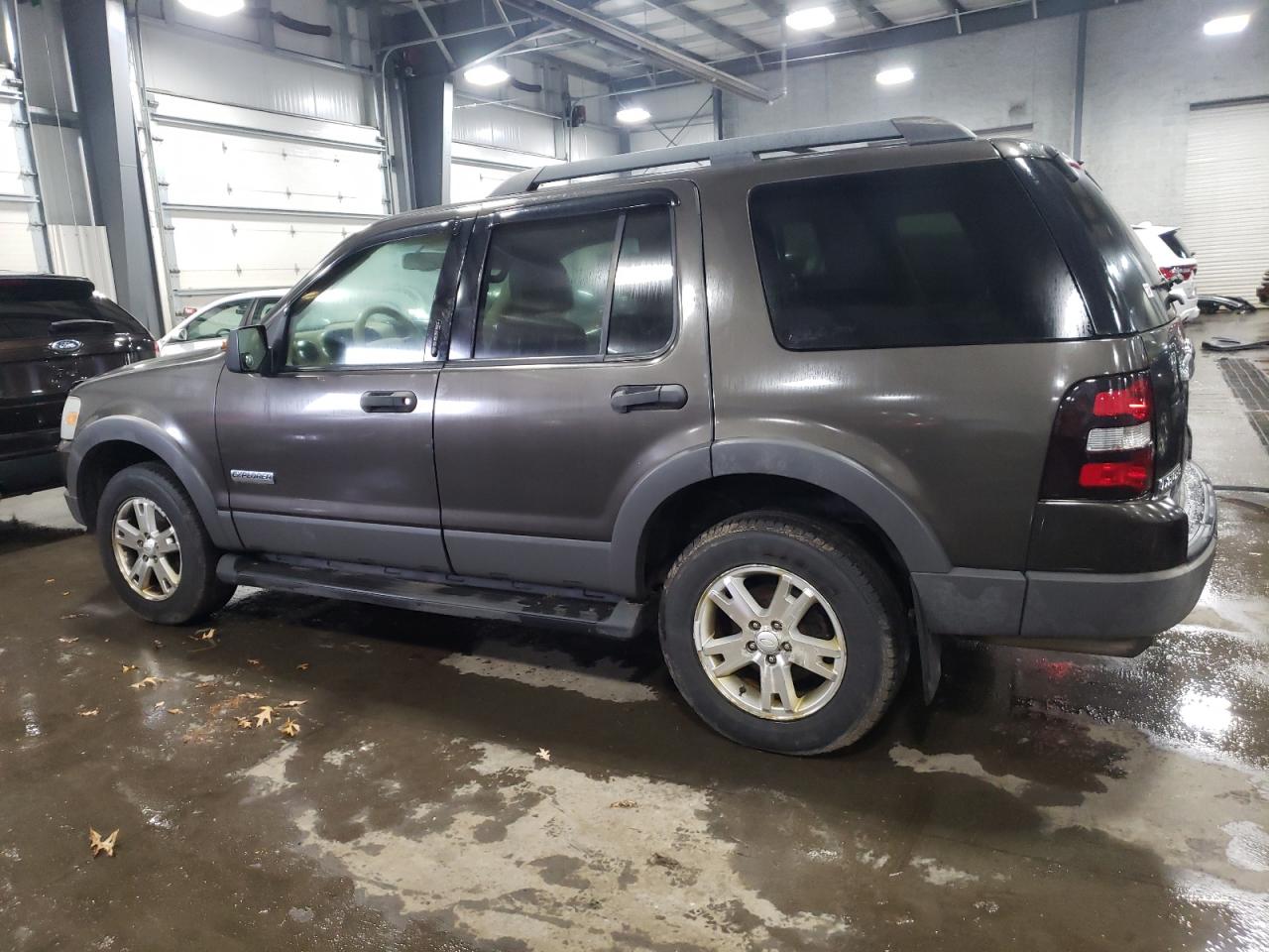 Image 2 of 2006 FORD EXPLORER XLT 2006 with VIN 1FMEU73E26ZA04268